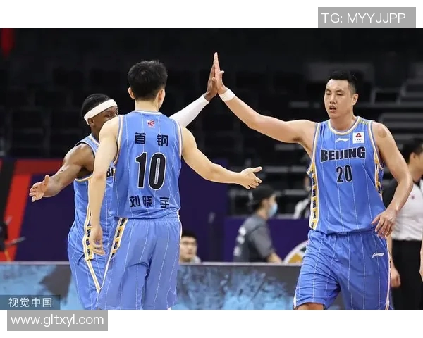 2015年北京首钢与广东队激战回顾：篮球盛宴中的精彩瞬间与战术较量